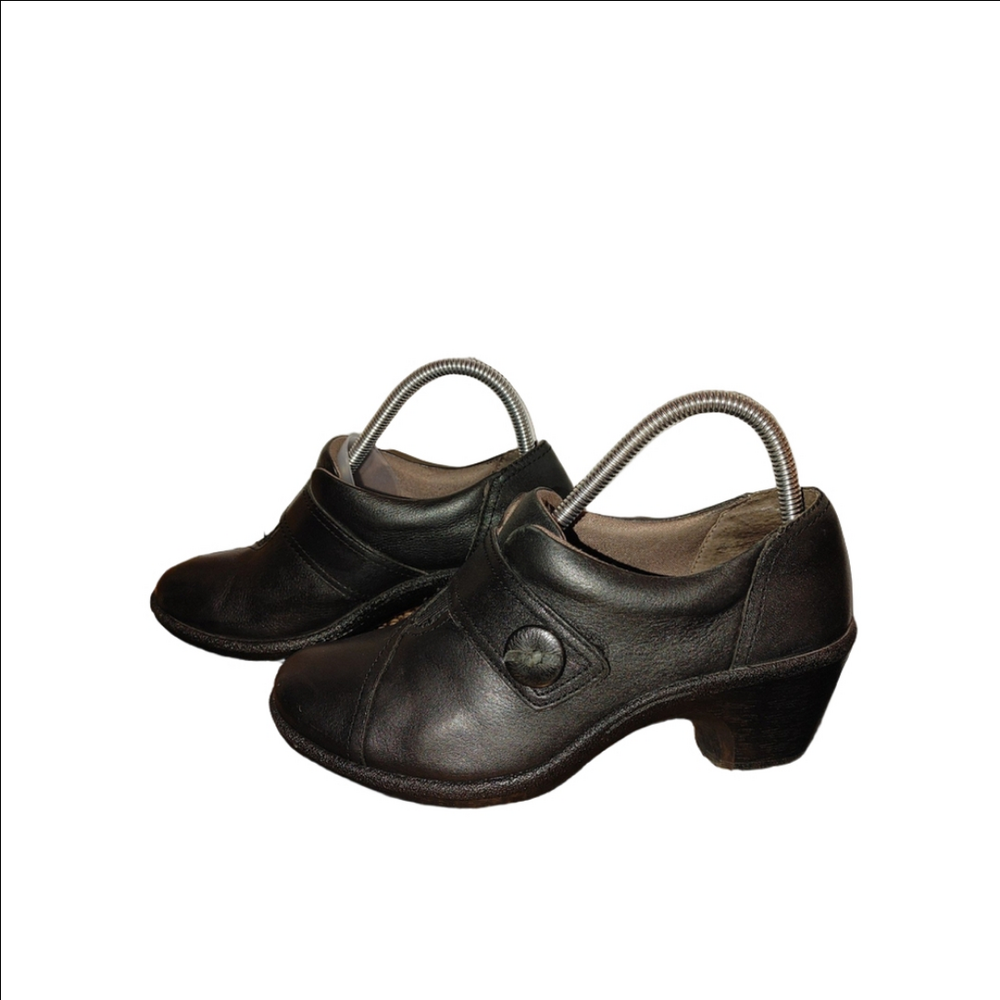 Montana Leather Slip Ons Size 8.5M